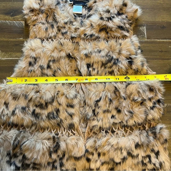 BCBG MAXAZRIA Fur Leopard Print Vest - Picture 7 of 8
